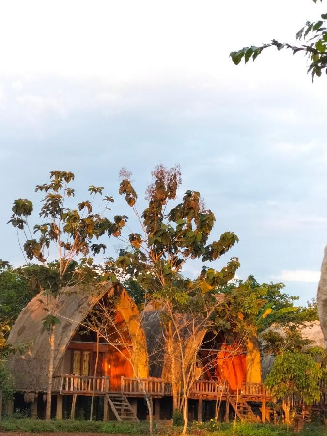 Rice Straw Green Lodge- Resort Quan Tom 外观 照片